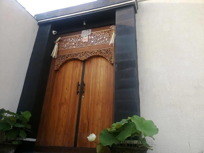 Villa De Kerobokan Dalung  Εξωτερικό φωτογραφία